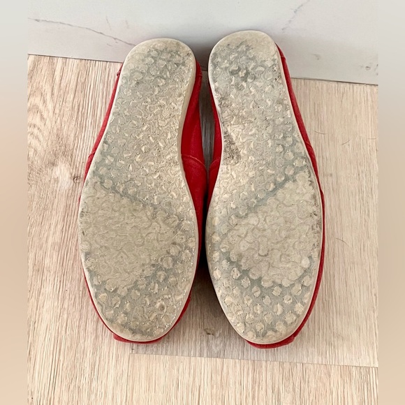 TOMS - Picture 7 of 12